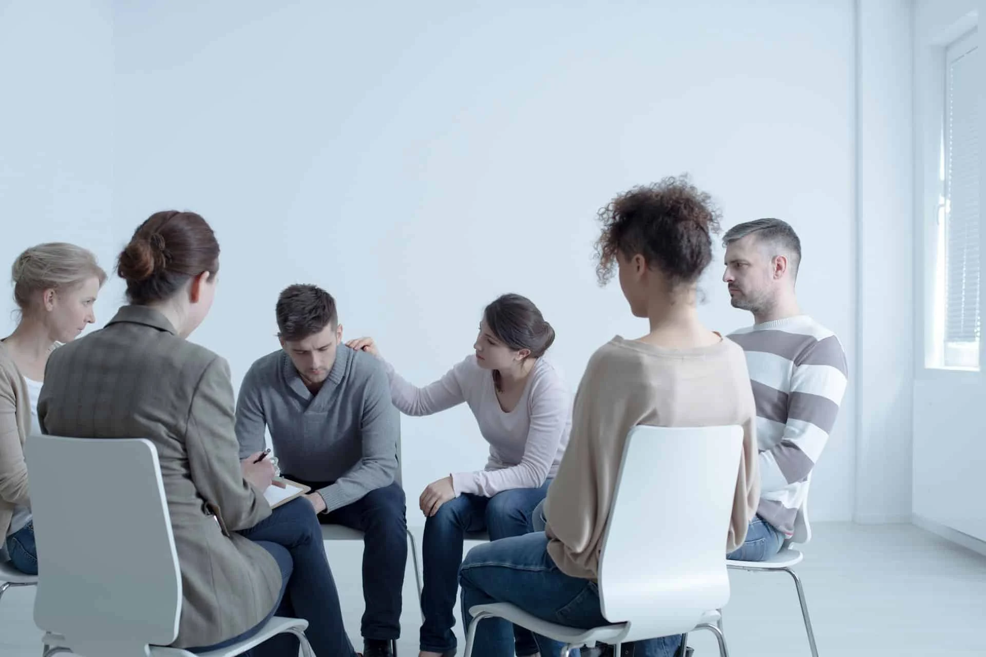 Support group in idaho discussing the timeline for alcohol withdrawal